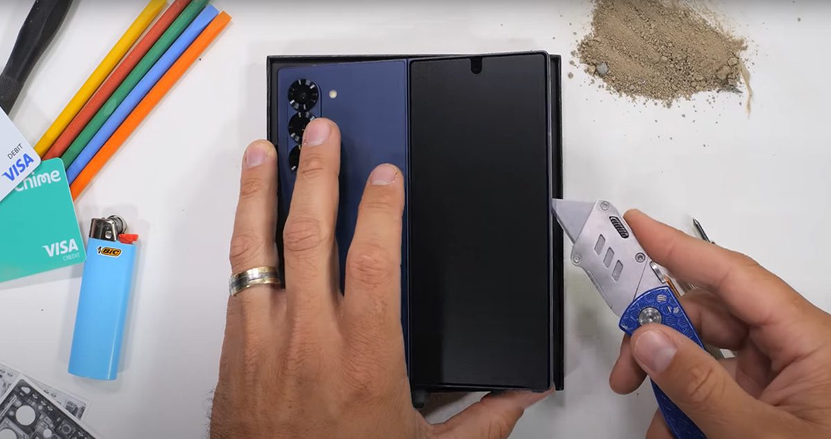 Samsung Galaxy Z Fold6 Durability Test: 90 Days in a Construction Worker’s Pocket​​
